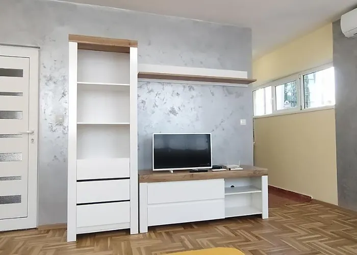 Near To Free * Бургас