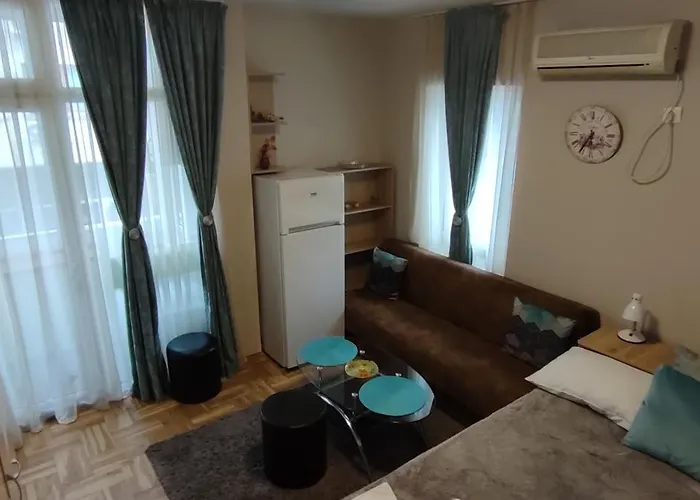 Near To Free Апартамент *