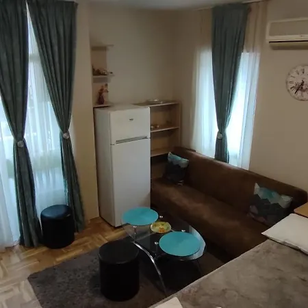 Apartments Near To Burgas Free University Apartment *